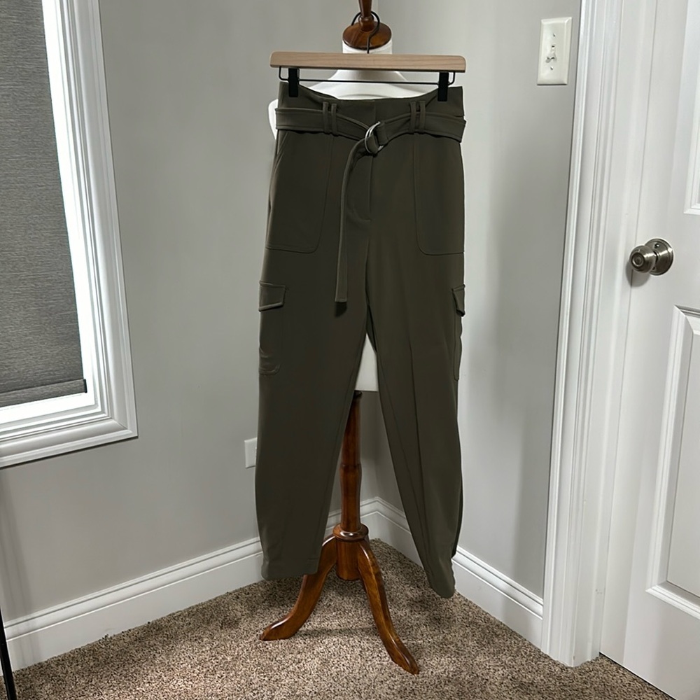 Express army green cargo pants with cinched ankles. Size 6R
